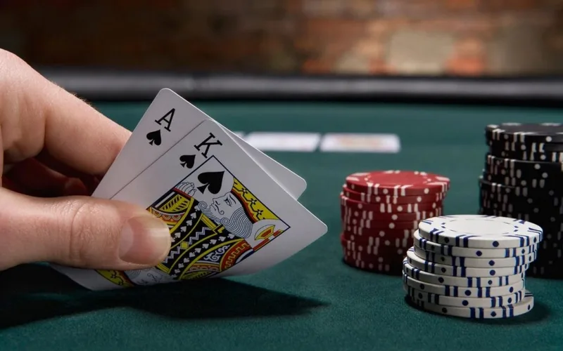 Cách game bài poker Onbet cực dễ hiểu cho tân thủ