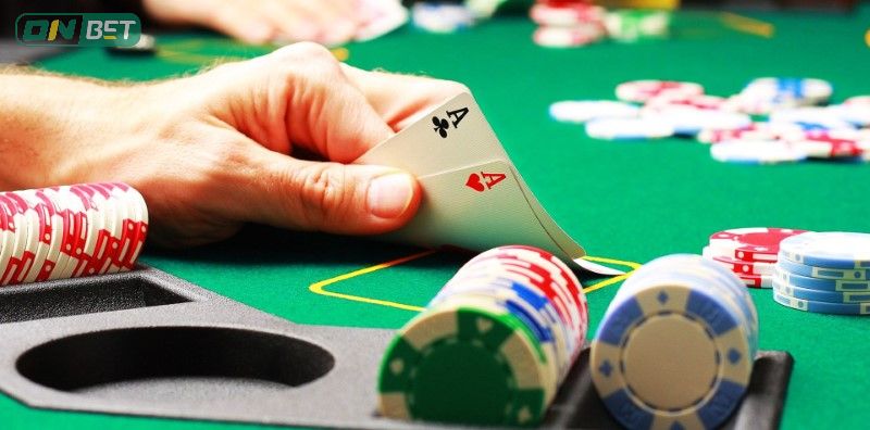 Chơi game đánh bài Poker tại nhà cái Onbet
